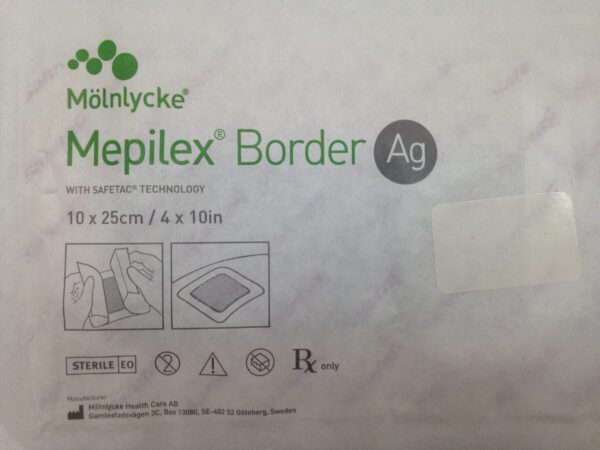 MÖLNLYCKE 395790 Mepilex Border Ag With Safetac Technology, Antimicrobial Soft Silicone Foam Dressing, 10 x 25cm/4 x 10in