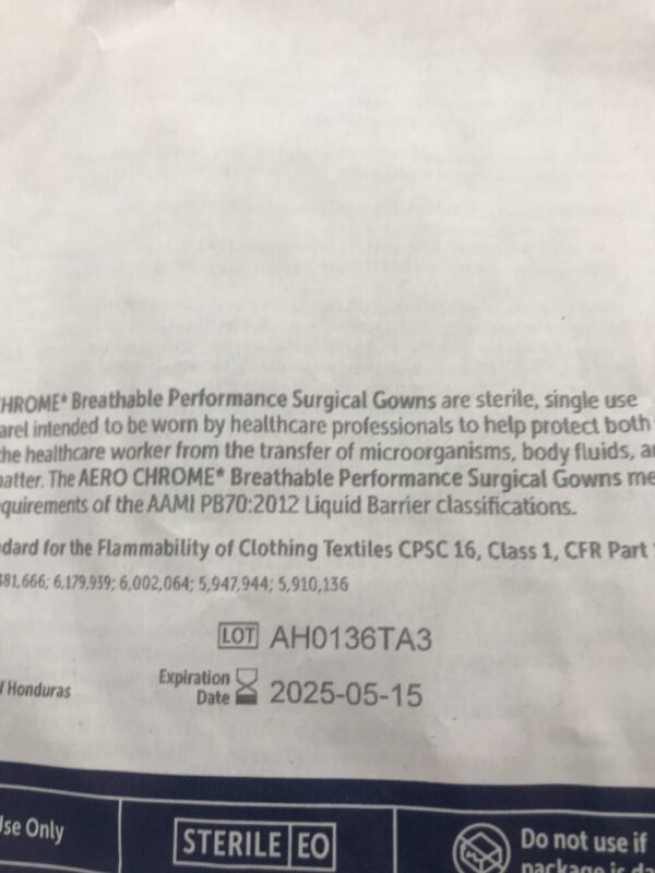 HALYARD 44674 Aero Chance Breathable Performance Surgical Gown w/ Towel AAMI Level 4, XL