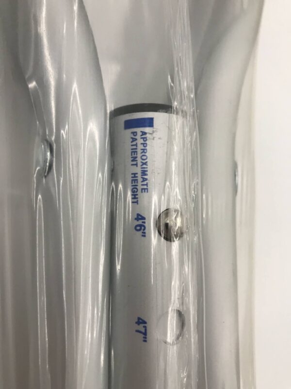 Medline MDSV80536 Aluminium Push-Button Crutches 4'6"-5'2"