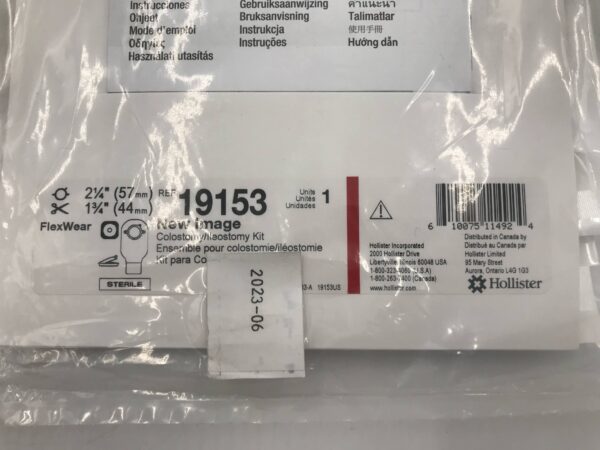 Hollister 19153 New Image FlexWear Colostomy/Ileostomy Kit 2 1/4", 1 3/4"(X)