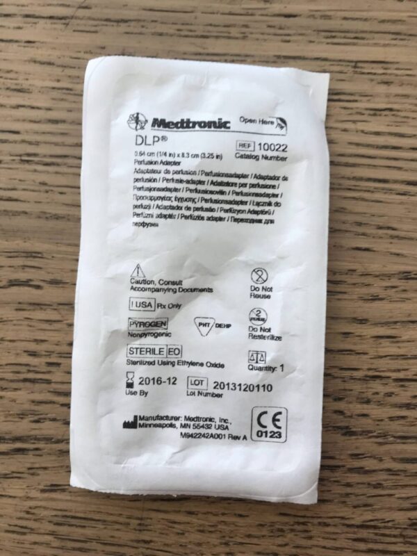 MEDTRONIC 10022 DLP Perfusion Adapter 0.64 cm x 8.3cm (X)