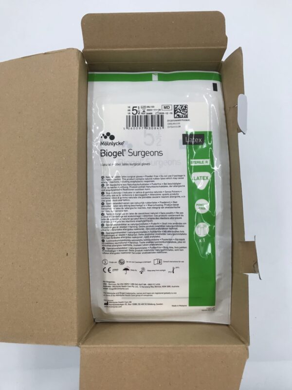 Molnlycke 30455 Biogel Surgeons Natural Rubber Latex Surgical Gloves Size 5 1/2 (50/Box)