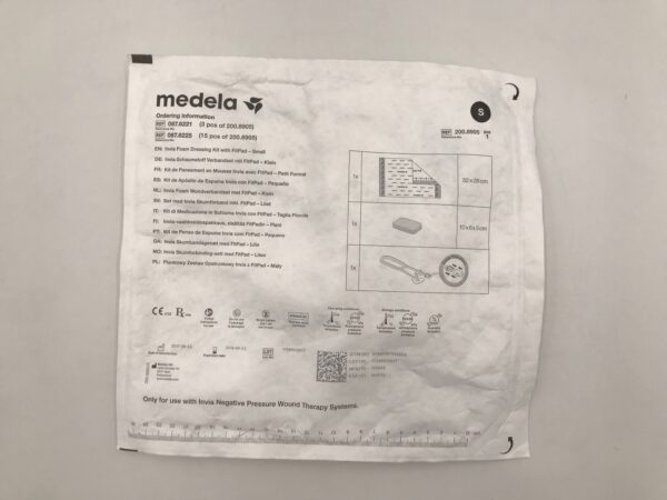 MEDELA 200.8905 Invia Foam Dressing Kit w/ FitPad Small (32x26cm) (10x8x3cm) (X)