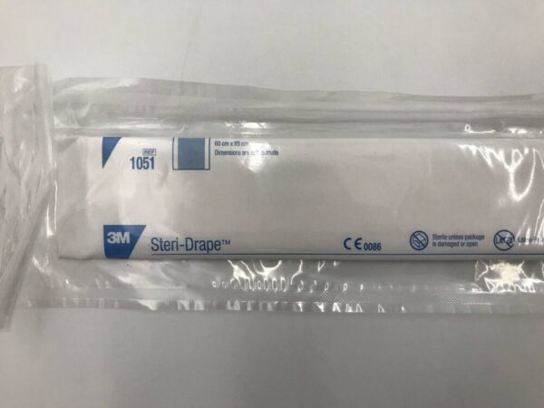 3M 1051 Steri-Drape 23in x 33in (60cm x 85cm) (X)
