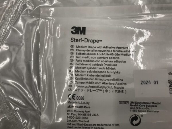 3M 1030 Steri-Drape Small Drape with Adhesive Aperture 80cm x 130cm (31in x 51in)