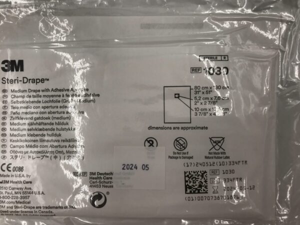 3M 1030 Steri-Drape Small Drape with Adhesive Aperture 80cm x 130cm (31in x 51in)
