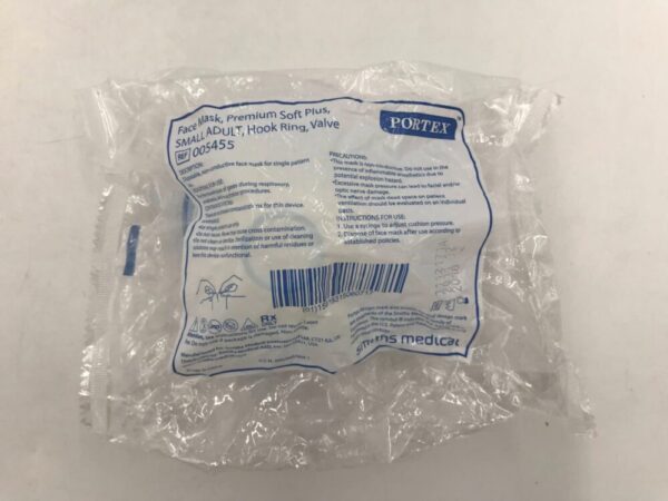 SMITHS MEDICAL 005455 Portex Face Mask, Premium Plus Small Adult, Hook Ring, Valve