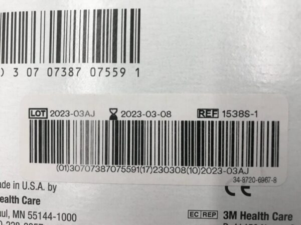 3M 1538S-1 Durapore Single Use Rolls Surgical Tape Hypoallergenic 1/2in x 1-1/2yd (100/Box) (X)