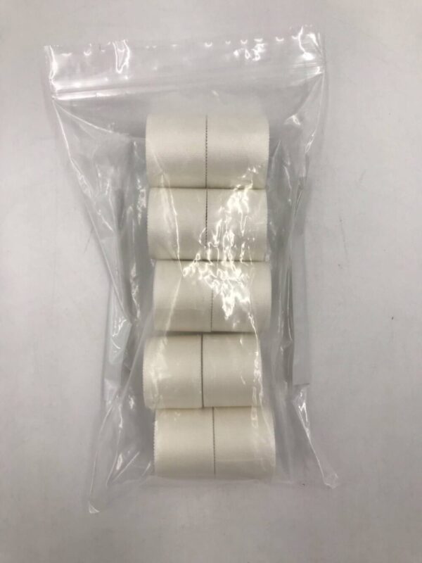 3M 1538S-1 Durapore Single Use Rolls Surgical Tape Hypoallergenic 1/2in x 1-1/2yd (10/Bag) (X)