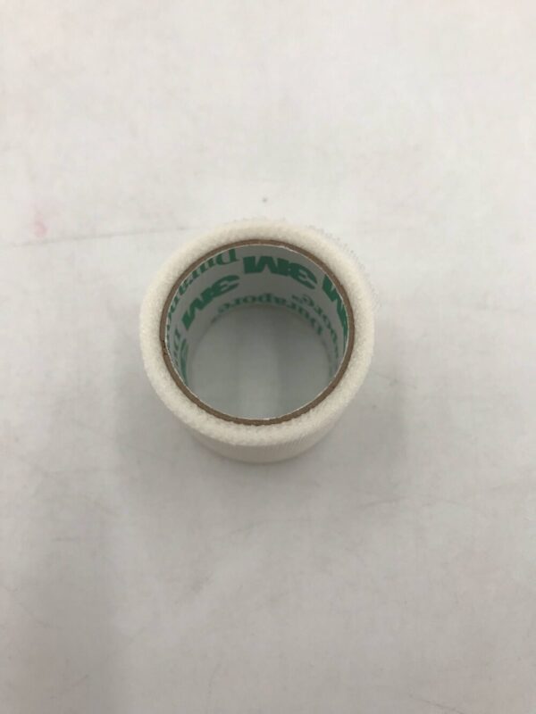 3M 1538S-1 Durapore Single Use Rolls Surgical Tape Hypoallergenic 1/2in x 1-1/2yd (10/Bag) (X)