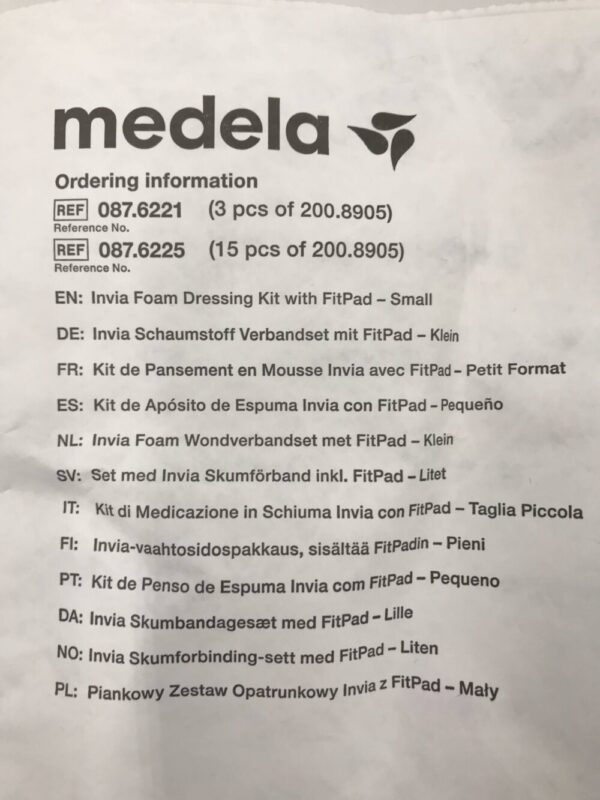 Medela 200.8905 Invia Foam Dressing Kit with Fitpad - Small (32x26cm) (10x8x3cm)