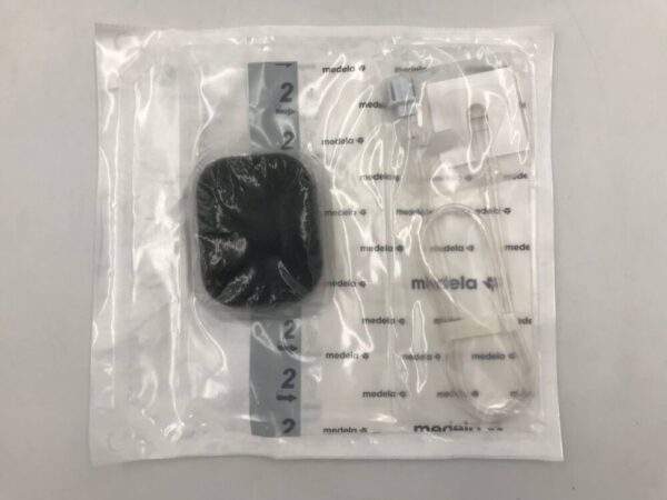Medela 200.8905 Invia Foam Dressing Kit with Fitpad - Small (32x26cm) (10x8x3cm)