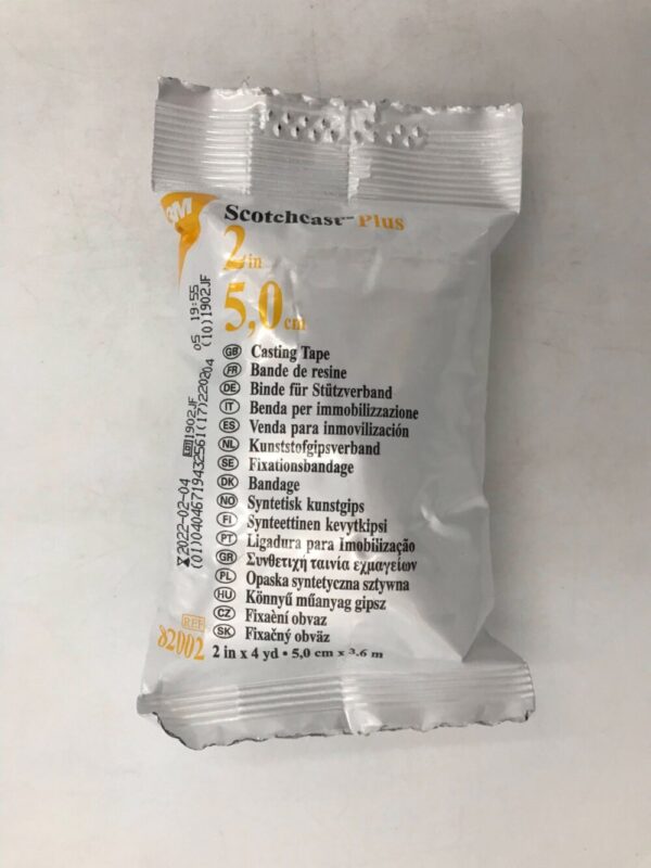 3M 82002 Scotchcast Plus Casting Tape 2in x 5cm (X)