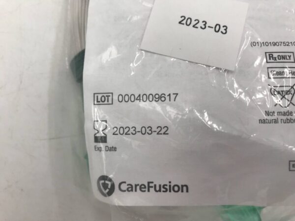 CareFusion 001362 AirLife Adult Oxygen Mask w/ 7' Crushing Resistant Tubing (X)