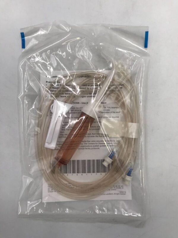 CareFusion 41176E SmartSite Gravity Set 2 Needle-Free Valve Ports 10Drop ≈21ml ≈267cm (105in) (X)