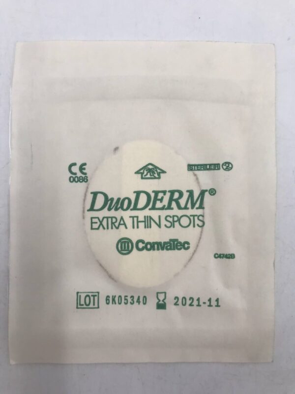 ConvaTec 187932 DuoDerm Extra Thin Spots 1-3/4" x 1-1/2" (4.4 x 3.8cm) (26/Lot) (X)