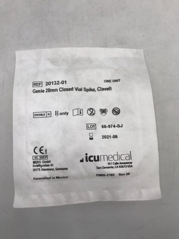 ICU Medical 20132-01 Genie 20mm Closed Vial Spike Clave (X)