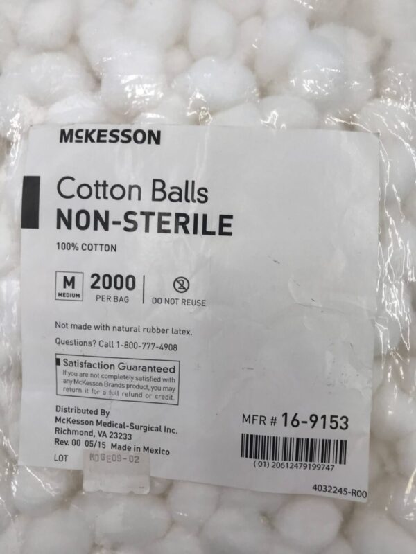 McKesson 16-9153 Cotton Balls (2000/Bag)