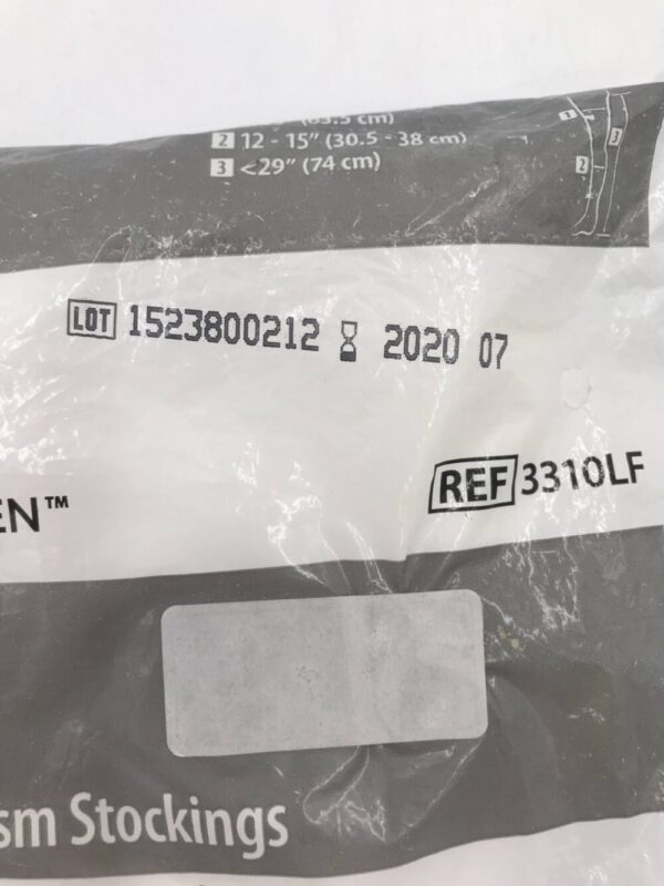 COVIDIEN 3310LF T.E.D. Anti-Embolism Stockings Thigh Length Med-Short Size D (X)