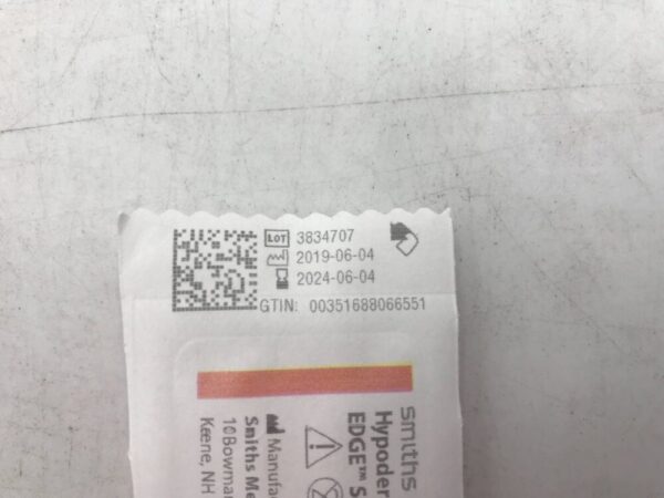 Smiths Medical 402558 Hypodermic Needle-Pro Edge Safety Device 25G x 5/8in (0.5mm x 16mm) (100/Bag)