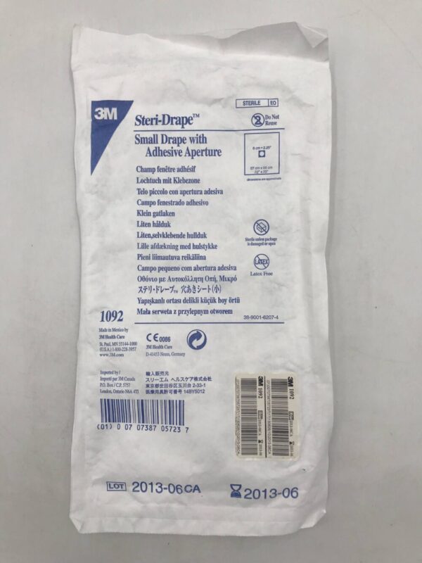 3M 1092 Steri-Drape Small Drape with Adhesive Aperture 57cm x 66cm (X)
