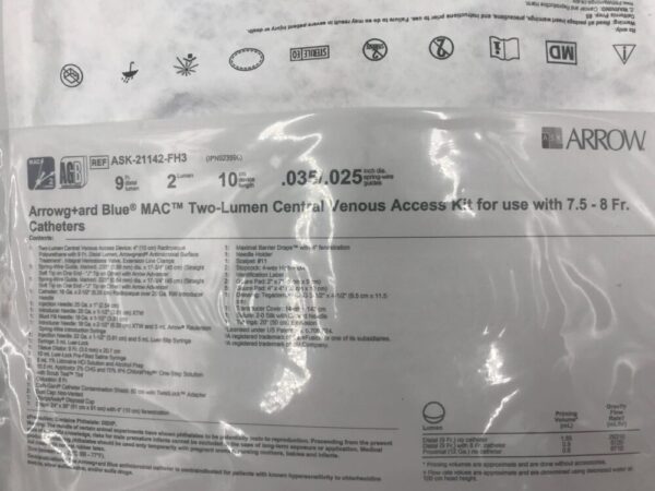 Arrow ASK-21142-FH3 Arrowg+ard Blue Mac Two-Lumen Central Venous Access Kit for use with 7.5 - 8Fr. Catheters (X)
