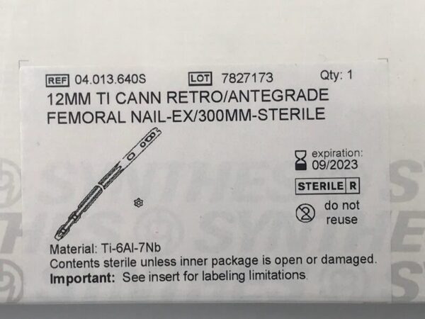 SYNTHES 04.013.640S Ti Cann Retro/Antegrade Femoral Nail 12mm x 300mm (X)