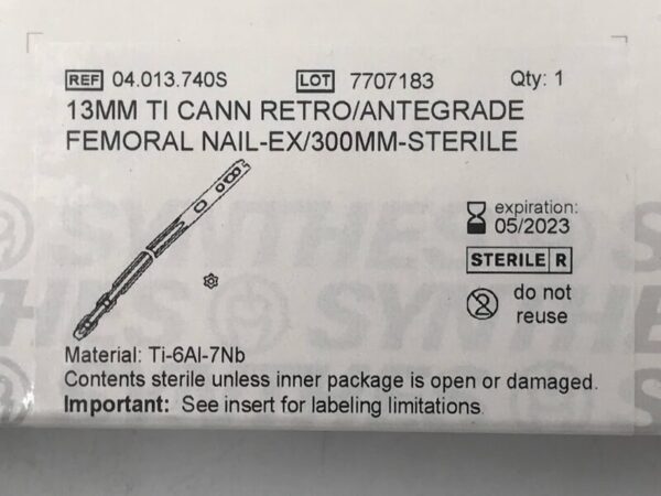 SYNTHES 04.013.740S Ti Cann Rerto/Antegrade Femoral Nail 13mm x 300mm (X)