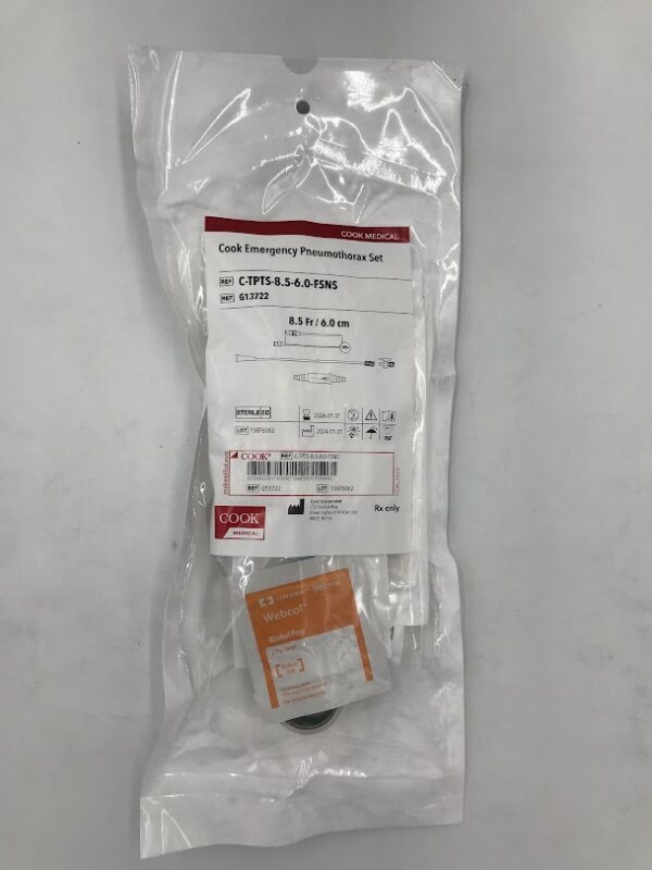 COOK G13722 Emergency Pneumothorax Set 8.5Fr x 6.0cm
