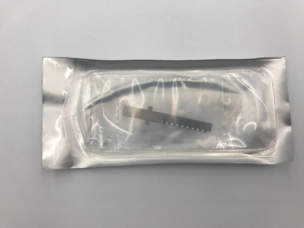 STRYKER 0298-097-101 Sternum Blade, Offset (31.7 x 0.64 x 6.3mm) (X)