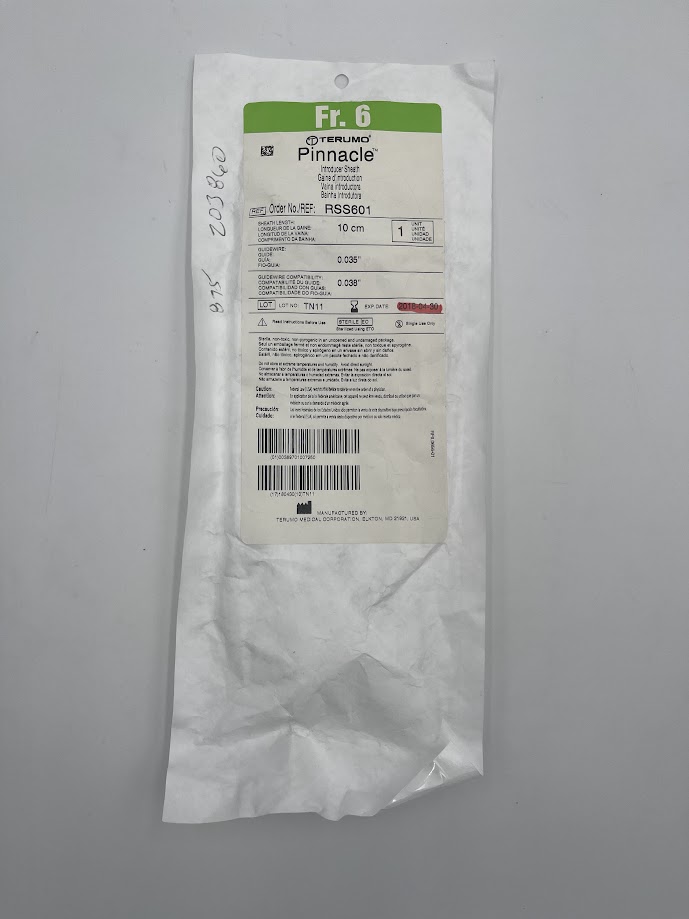 TERUMO RSS601 Pinnacle Introducer Sheath 6Fr. 10cm x 0.035" x 0.035" (X)