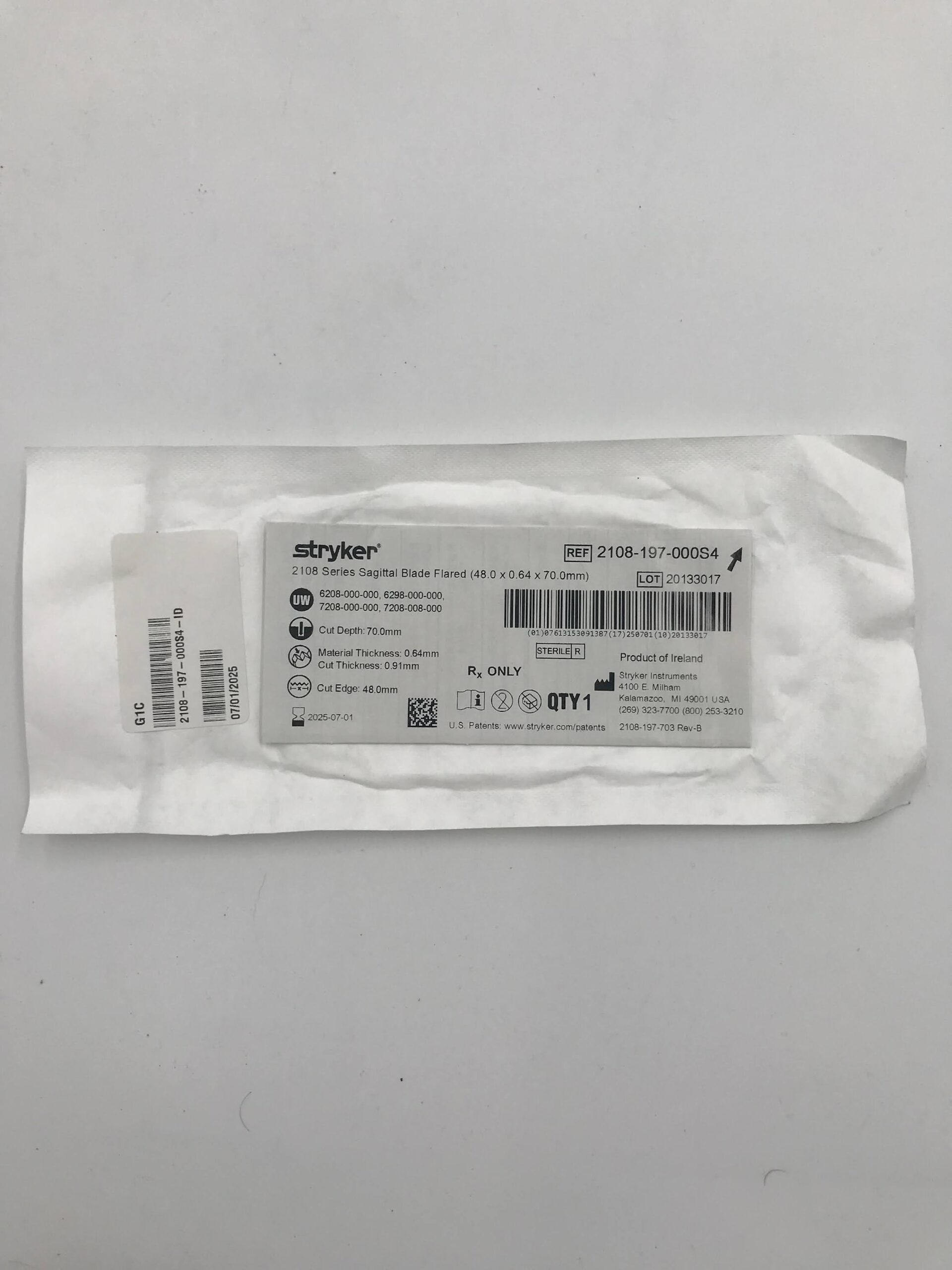 STRYKER INSTRUMENTS 2108-197-000S4 SAGITTAL BLADE FLARED (48 X 0.64 X 70MM) (X)