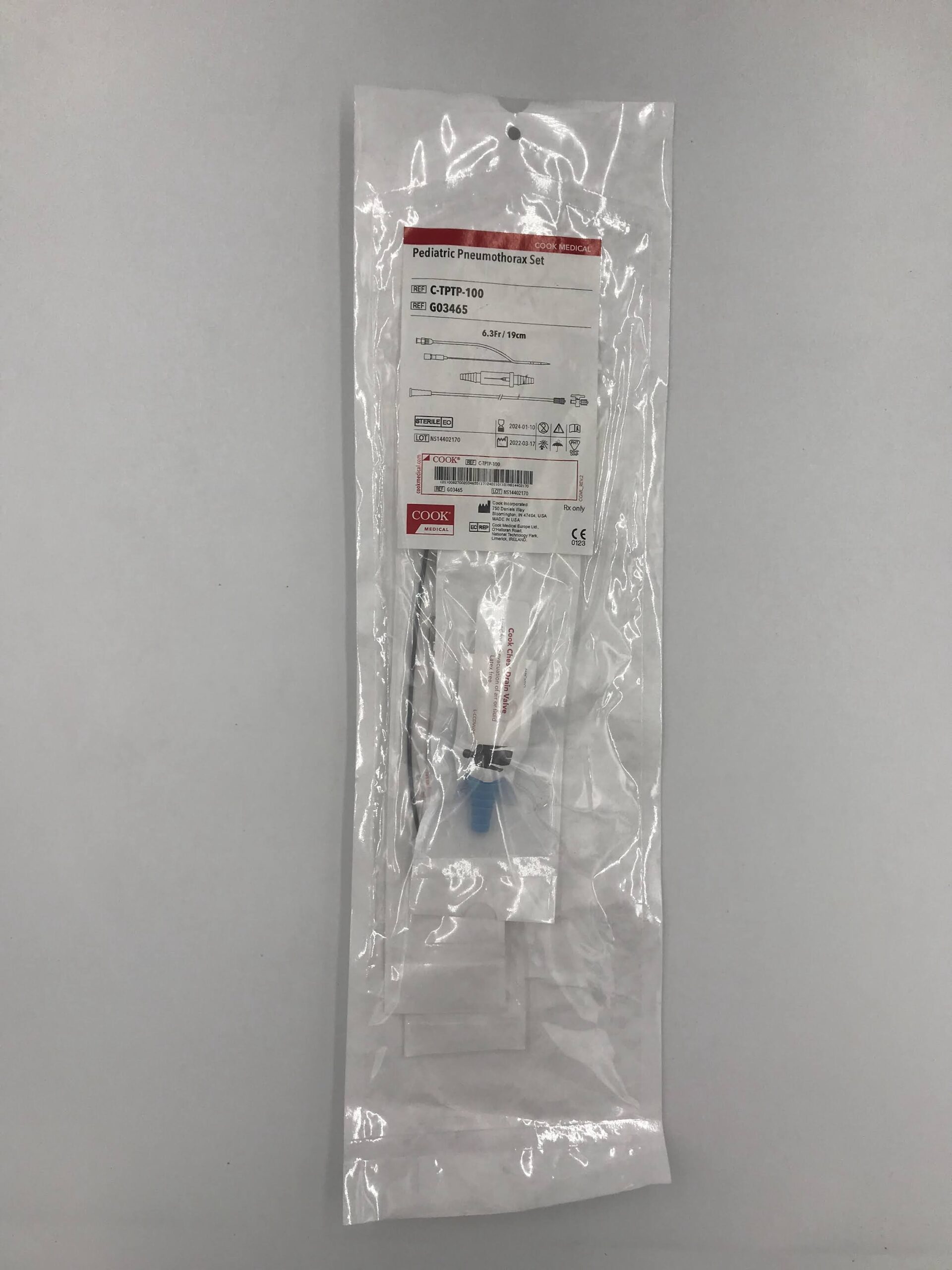 COOK G03465 PEDIATRIC PNEUMOTHORAX SET 6.3Fr / 19CM (X)